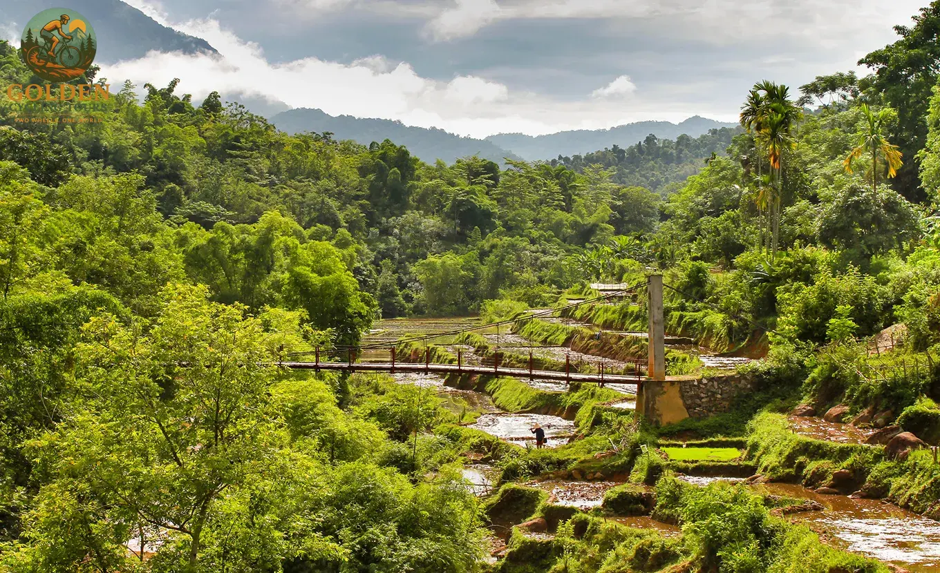 12-Day North Vietnam Cycling Adventure: Off the Beaten Path from Hanoi to Ninh Binh